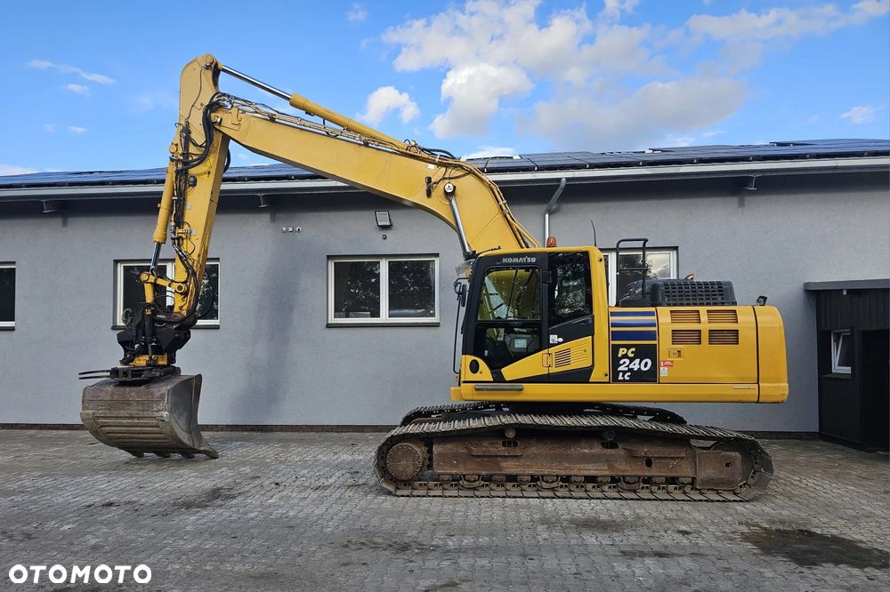 Komatsu PC240LC-11 5284h - 6