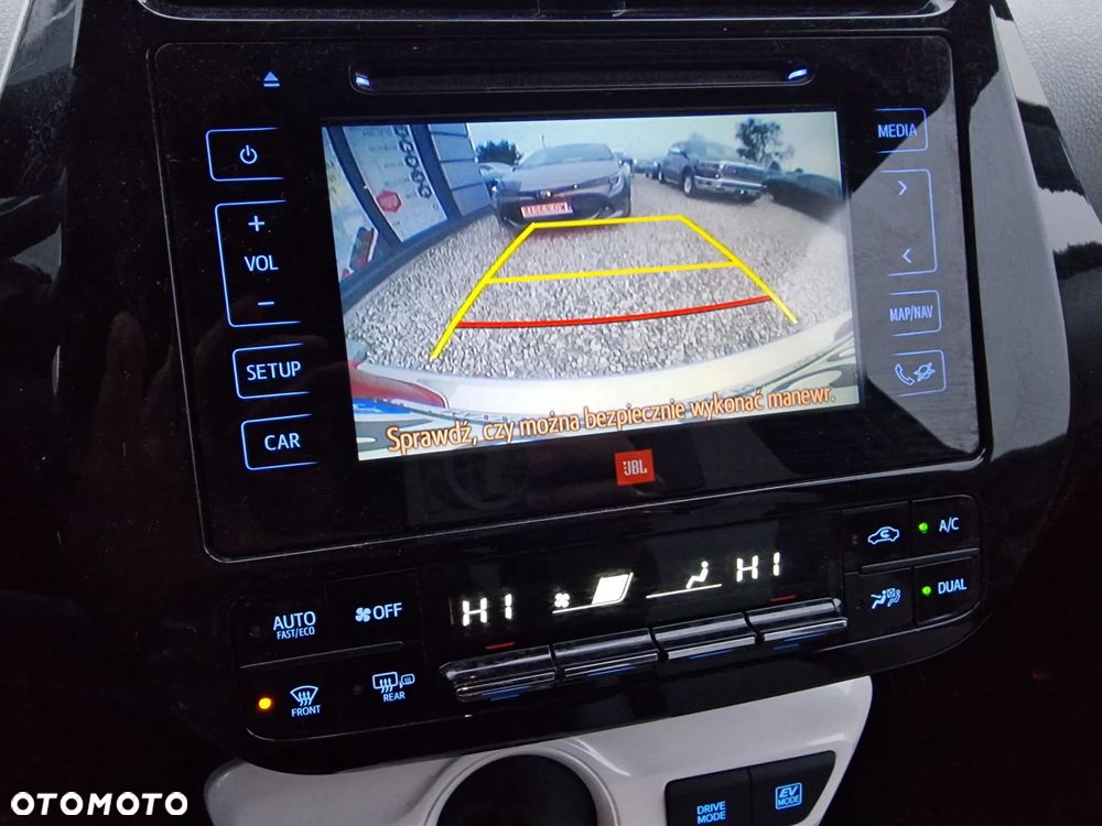 Toyota Prius Hybrid Executive - 23