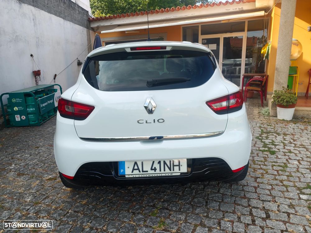 Renault Clio 1.2 16V 75 LIMITED - 6
