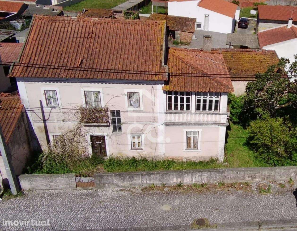 Moradia com elevado potencial na Marinha Grande – Oportunidade de inve - Grande imagem: 5/12