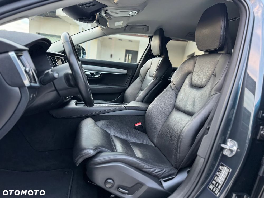 Volvo V90 - 24