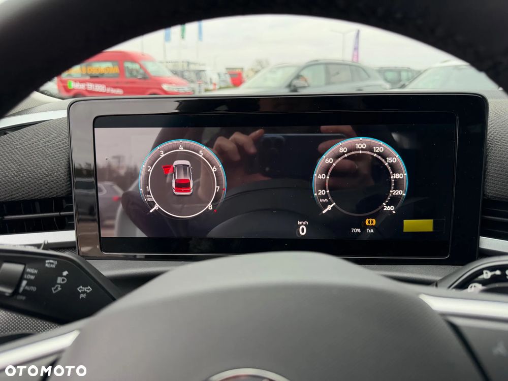 Volkswagen T-Roc 1.5 eTSI Life DSG - 13