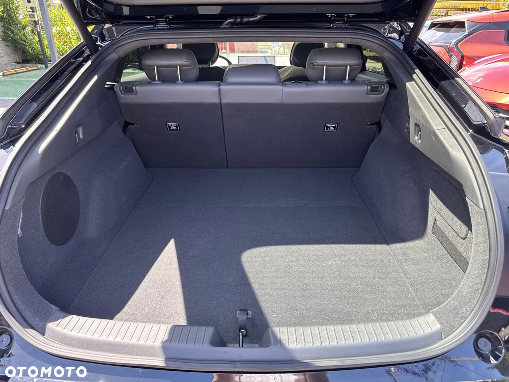 XPeng P7+ 74.9 kWh RWD Long Rage Pro - 15