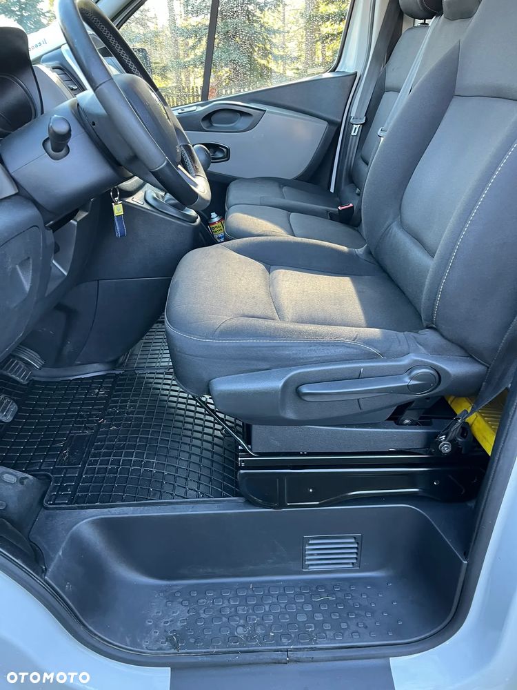 Renault TRAFIC - 12