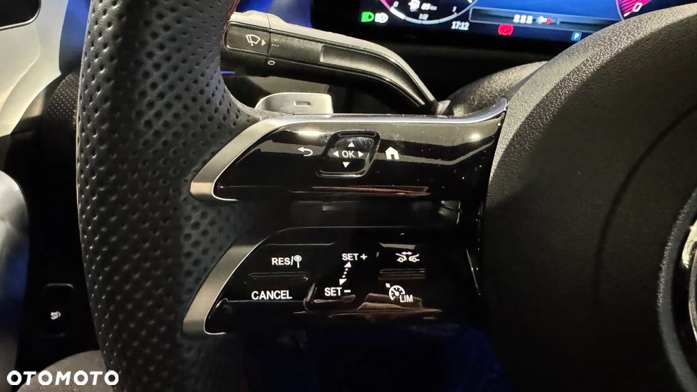 Mercedes-Benz CLA 200 AMG Line 7G-DCT - 14