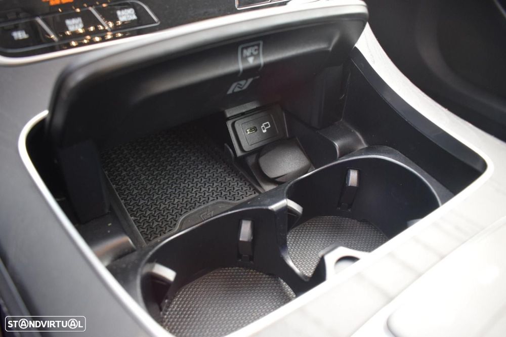 Mercedes-Benz E 300 de Avantgarde - 36