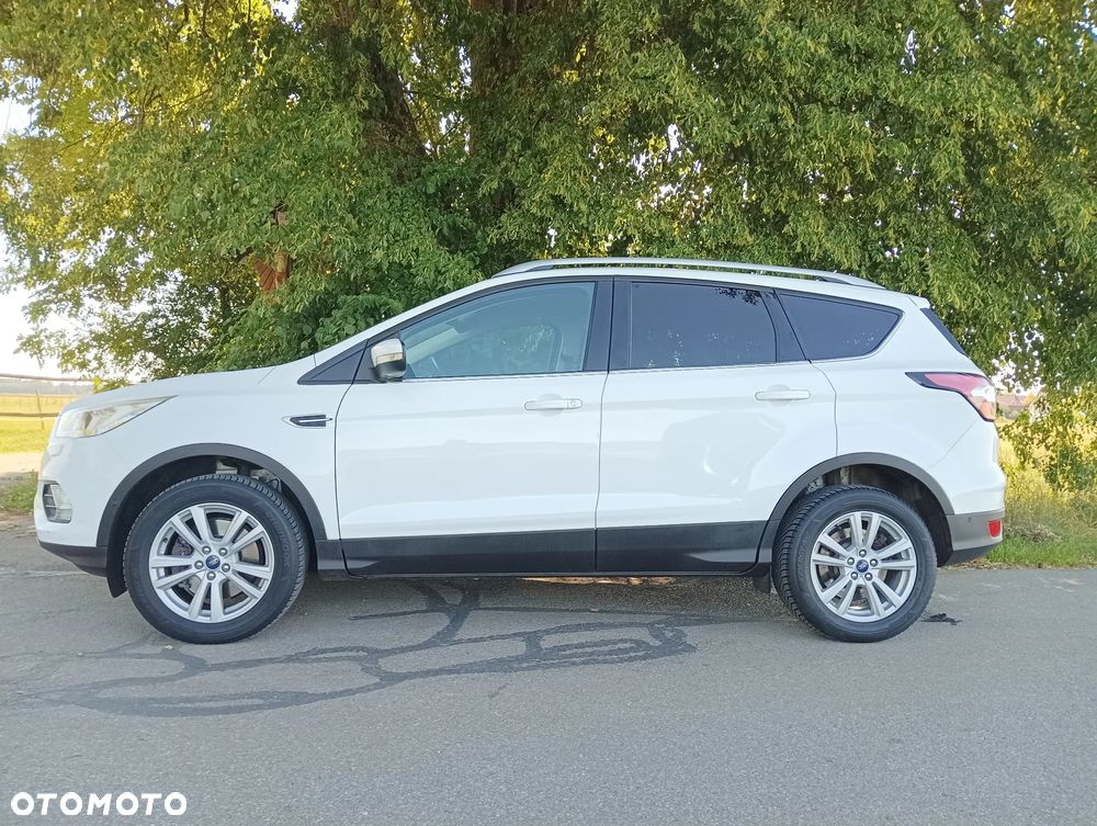 Ford Kuga 2.0 TDCi 2x4 Titanium - 12