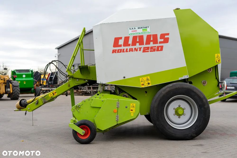 Claas CLAAS ROLLANT 250 Stan Idealny Posiadam wiele maszyn Prasa Ciągnik Rozrzutnik - 10