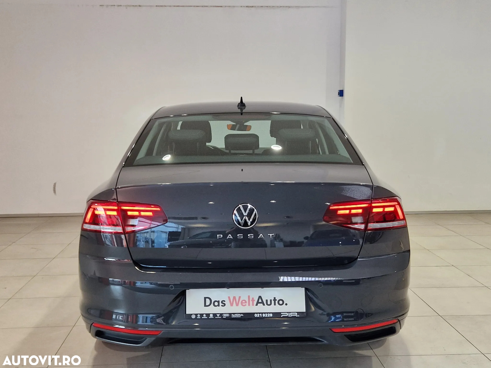 Volkswagen Passat 2.0 TDI DSG Comfortline - 8