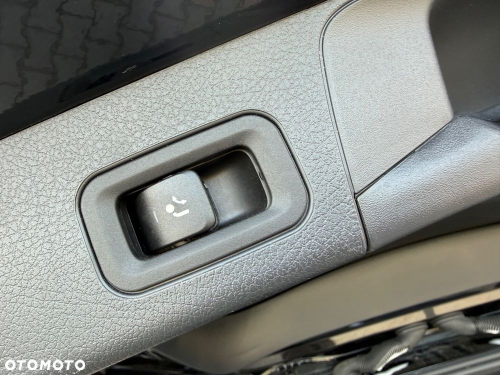 Mercedes-Benz GLB 200 d 8G-DCT Progressive - 32