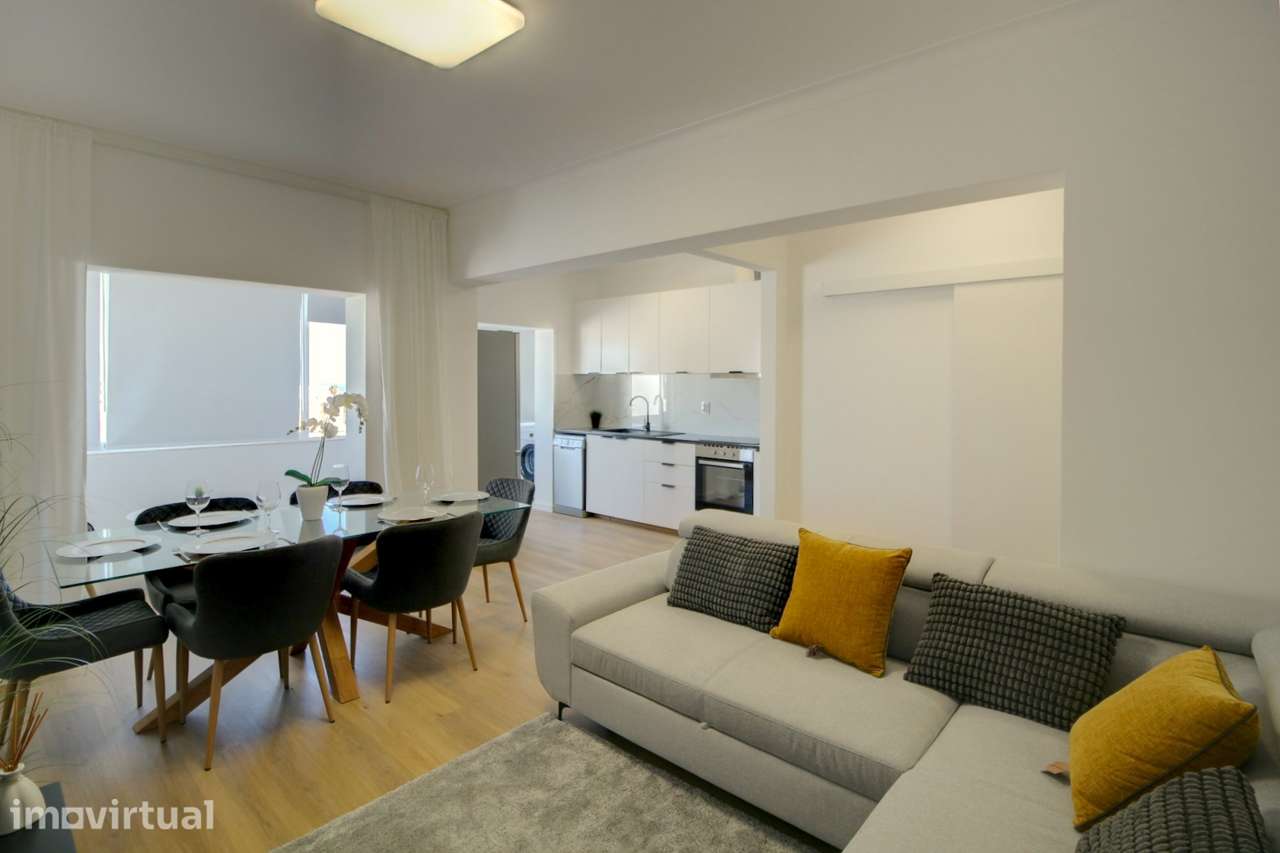 Apartamento T3 Totalmente Renovado, mobilado e com Vista Mar em Olhão - Grande imagem: 2/24