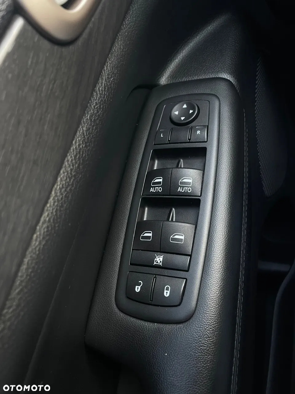 Jeep Grand Cherokee - 13