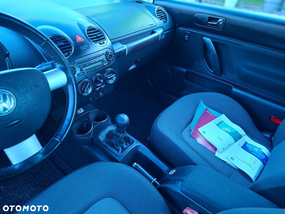 Volkswagen New Beetle - 15