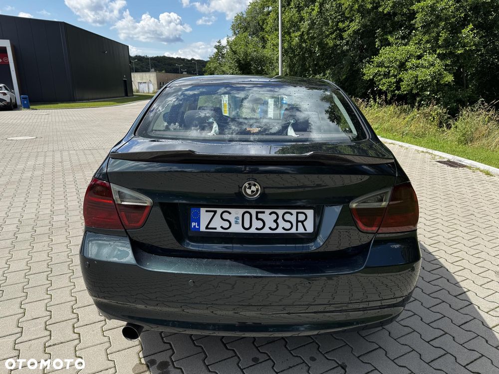 BMW Seria 3 320i - 3