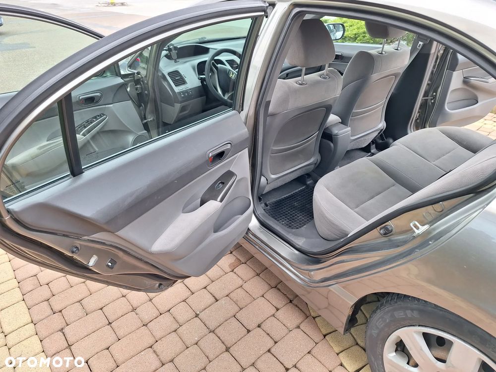 Honda Civic 1.8 Comfort - 12