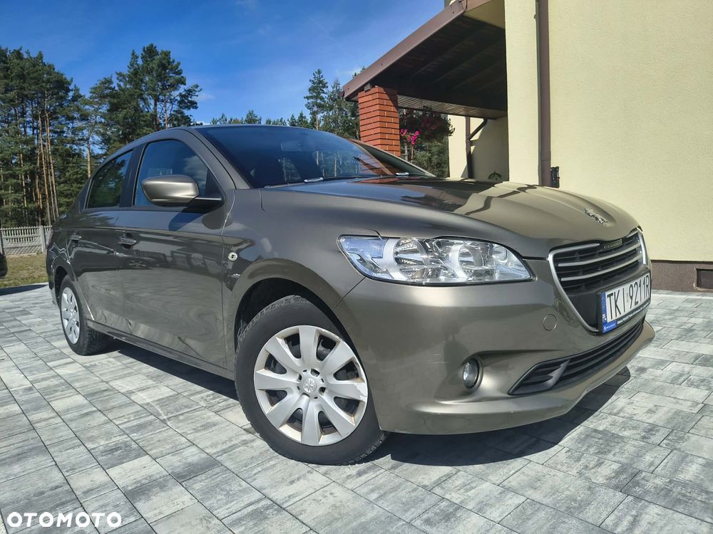 Peugeot 301 1.2 Pure Tech Access - 2