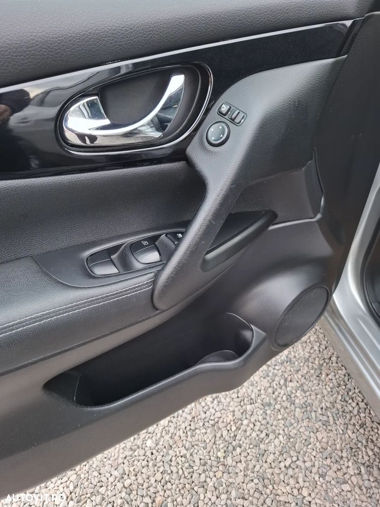 Nissan Qashqai 1.6 DCI Start/Stop X-TRONIC N-Connecta - 23