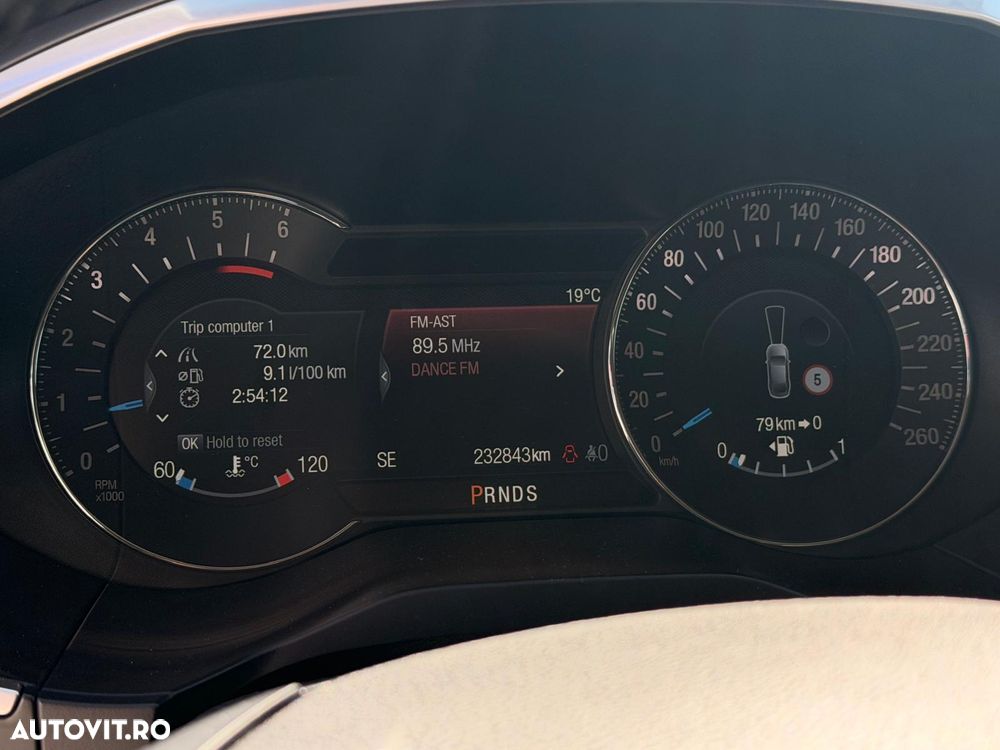 Ford Edge 2.0 TDCi Powershift Titanium - 37