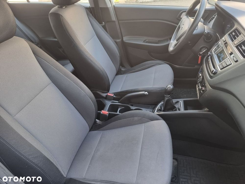 Hyundai i20 1.2 BlueDrive Classic + - 19