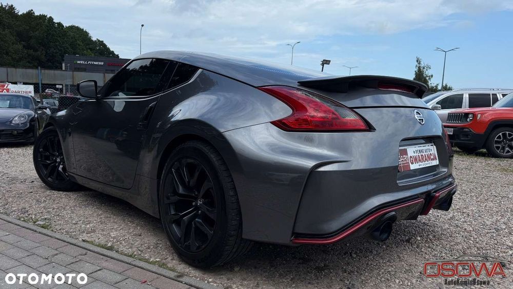 Nissan 370 Z - 7