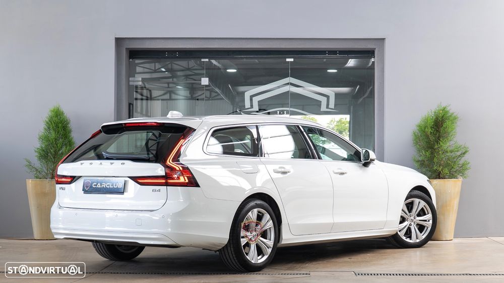 Volvo V90 2.0 B4 Momentum Plus Geartronic - 9