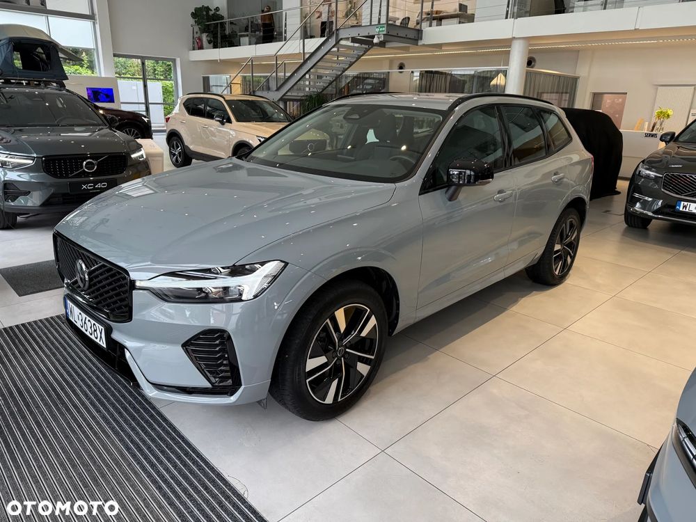 Volvo XC 60 B5 B AWD Plus Dark - 2