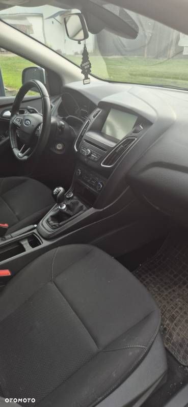 Ford Focus 1.0 EcoBoost Edition - 5