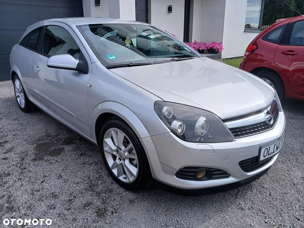 Opel Astra GTC 1.6 Sport - 16