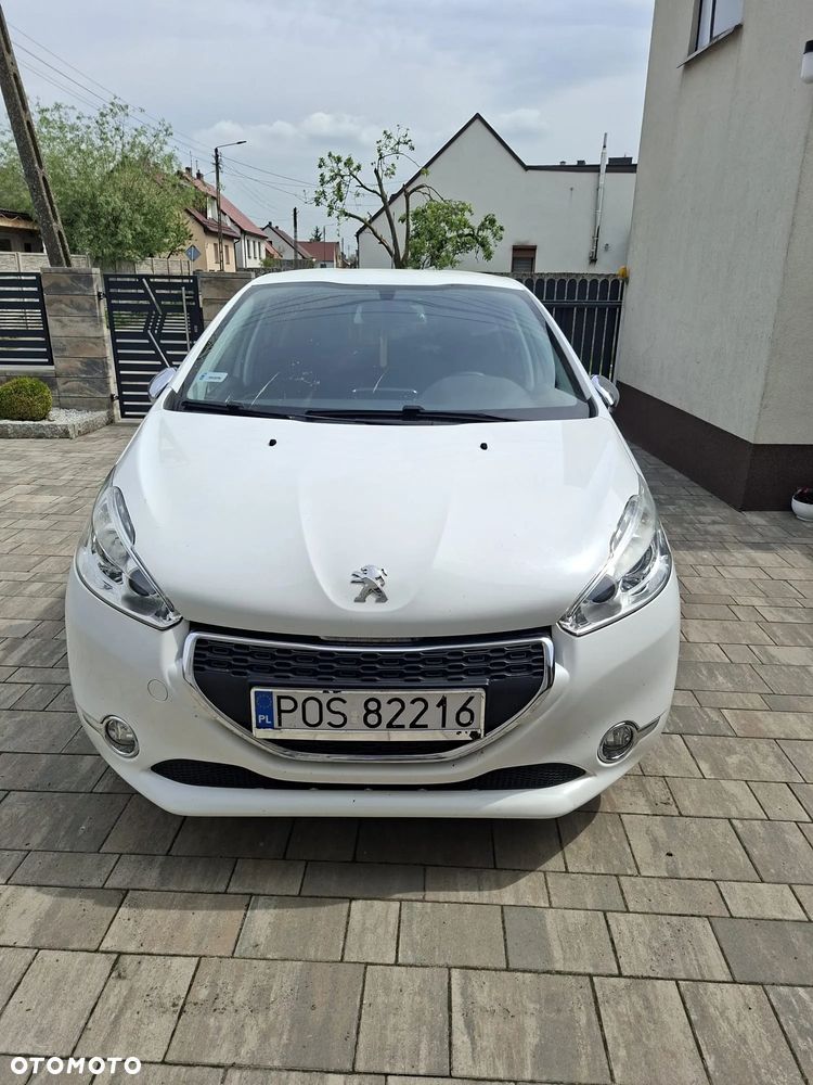 Peugeot 208 1.2 PureTech Allure - 4