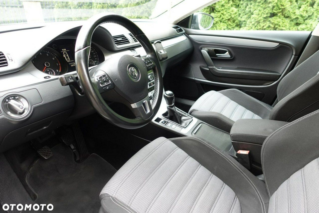 Volkswagen Passat CC - 13