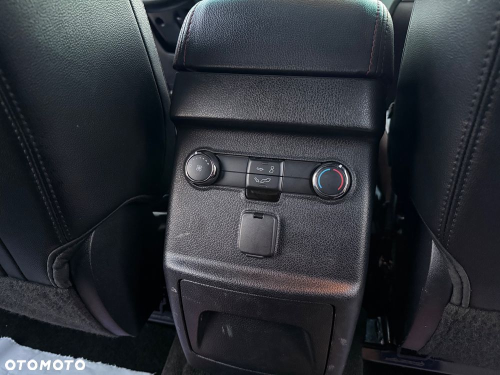 Ford Explorer - 34