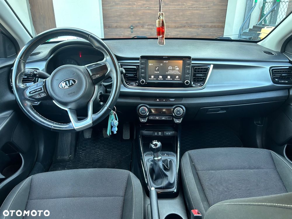 Kia Rio 1.2 L - 5