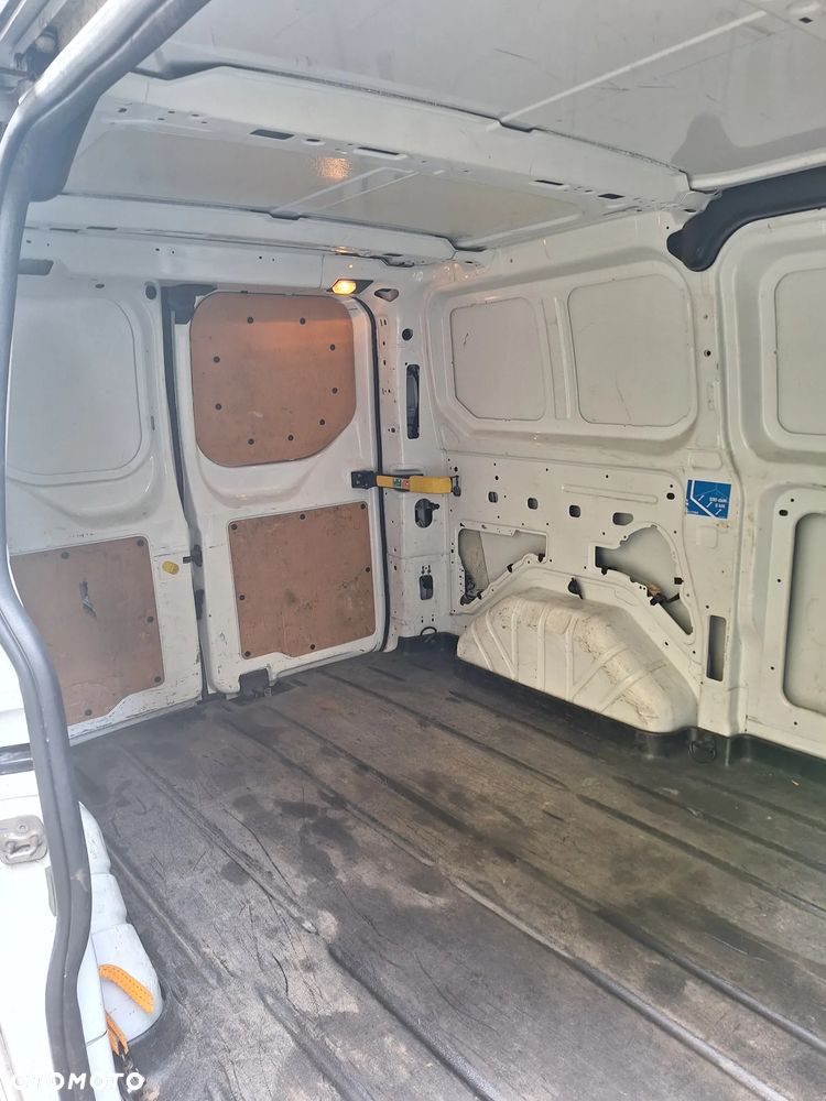 Ford Transit - 12