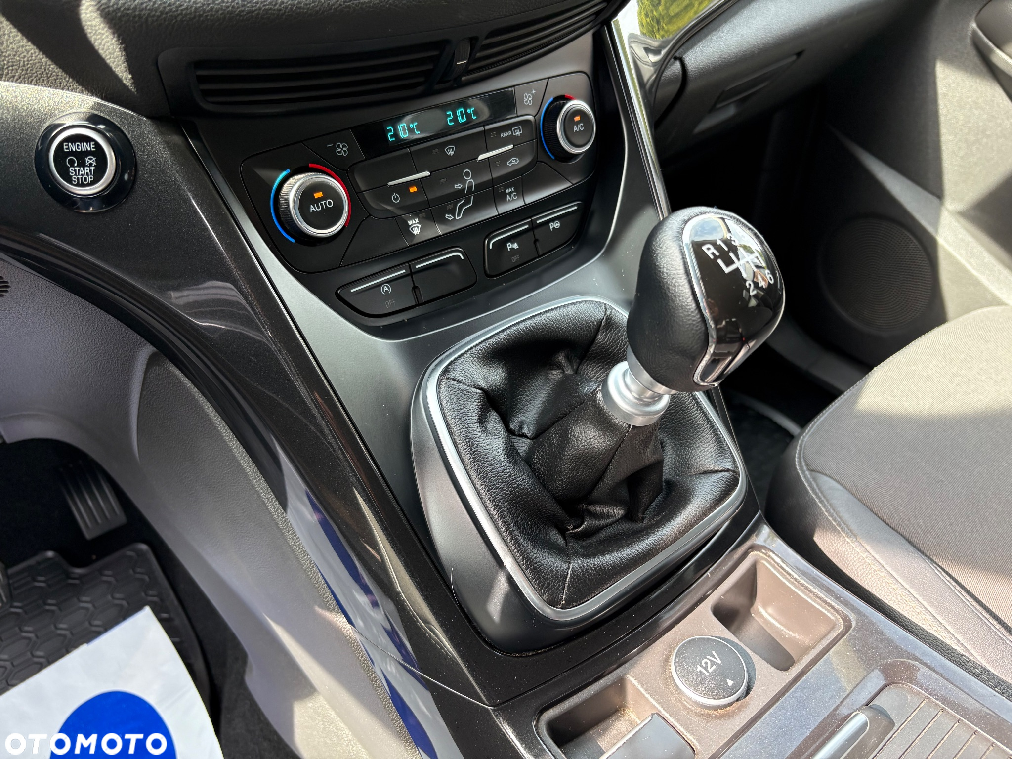 Ford Kuga 2.0 TDCi 2x4 Titanium - 18