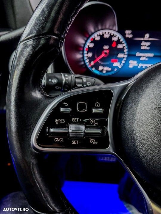 Mercedes-Benz GLC 300 4MATIC 9G-TRONIC AMG Line - 19