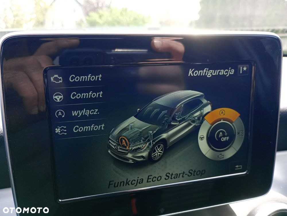 Mercedes-Benz GLA 200 7G-DCT AMG Line - 10