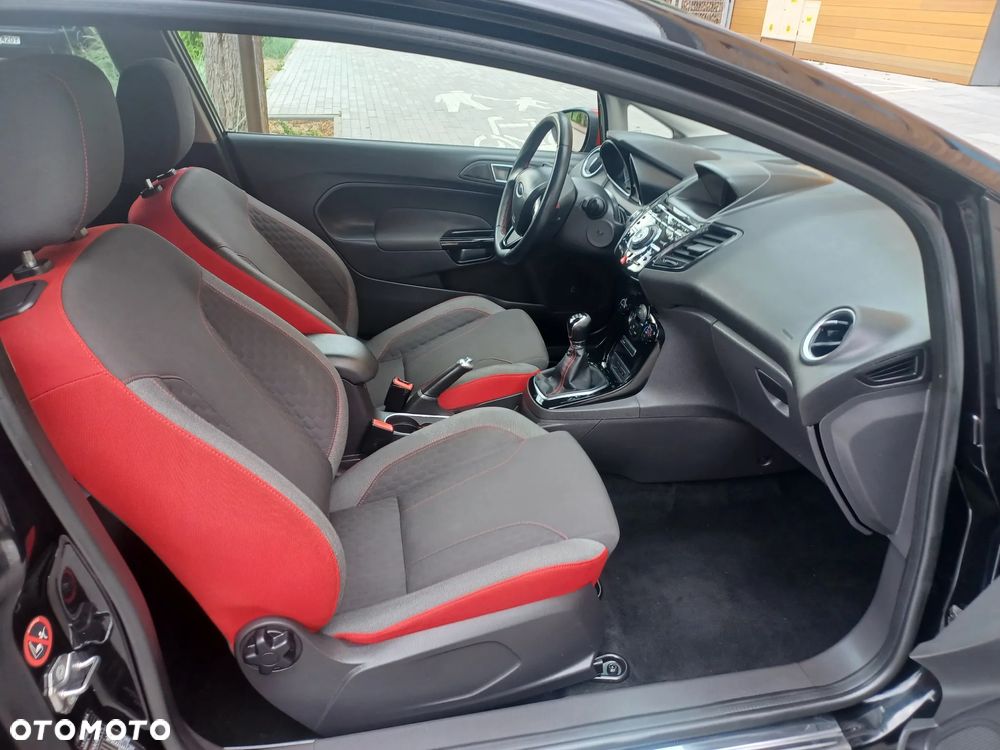 Ford Fiesta - 17