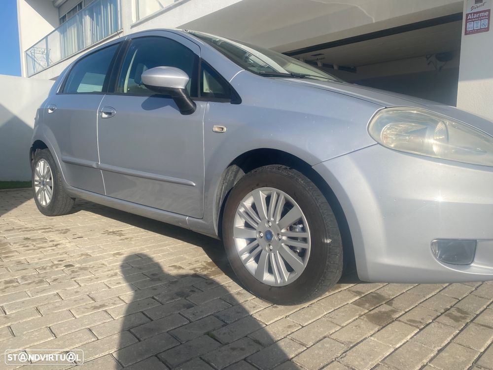 Fiat Grande Punto - 10