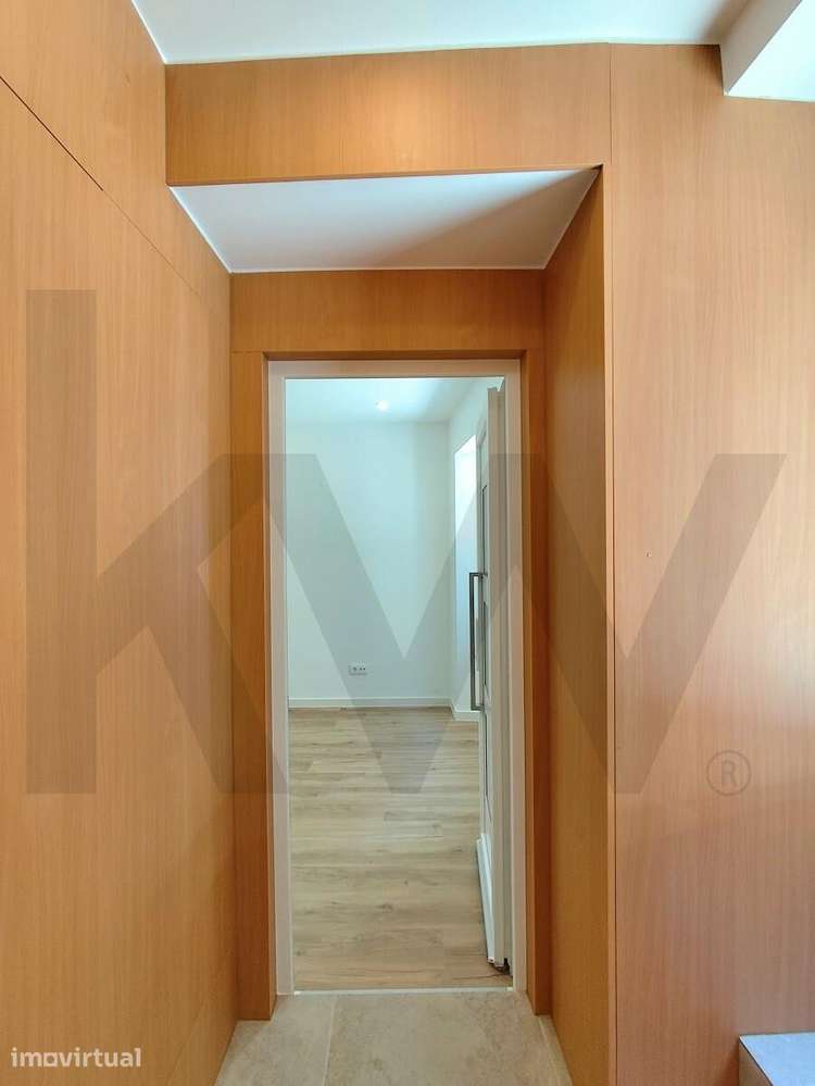 Apartamento T1 Totalmente Remodelado | Lapa | Lisboa - Grande imagem: 2/20