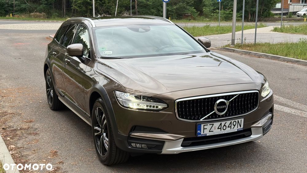 Volvo V90 Cross Country D4 AWD Pro - 3