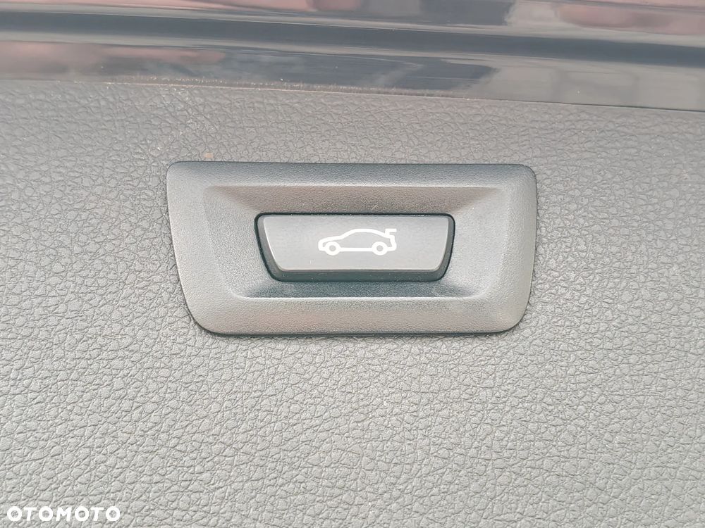 BMW Seria 3 320d - 23