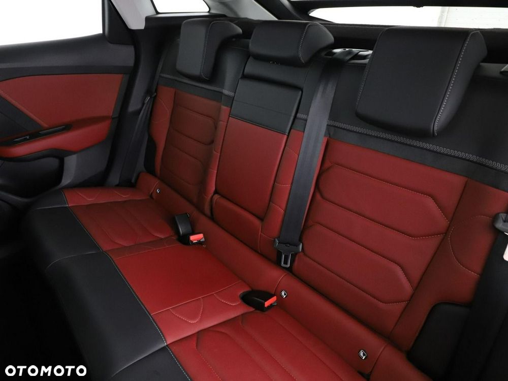Citroën C4 PureTech 130 Stop&Start EAT8 SHINE - 18
