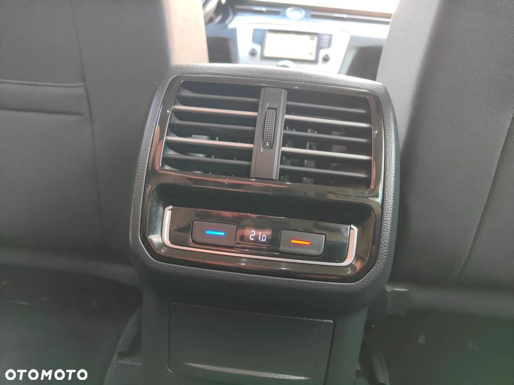 Volkswagen Passat 2.0 TDI BMT Comfortline - 16