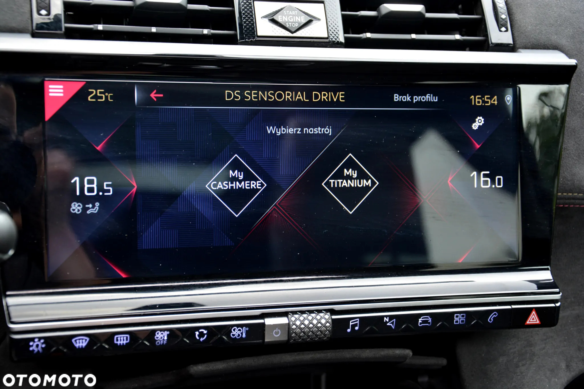 DS Automobiles DS 7 Crossback 2.0 BlueHDi Performance Line + - 35