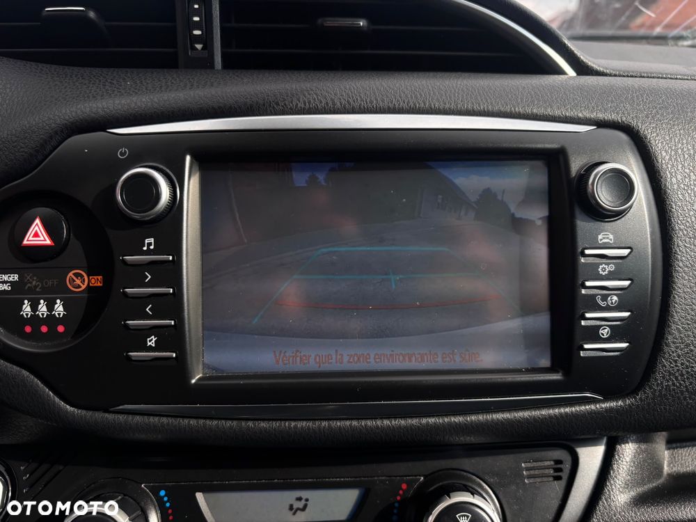 Toyota Yaris Hybrid 100 Active - 18