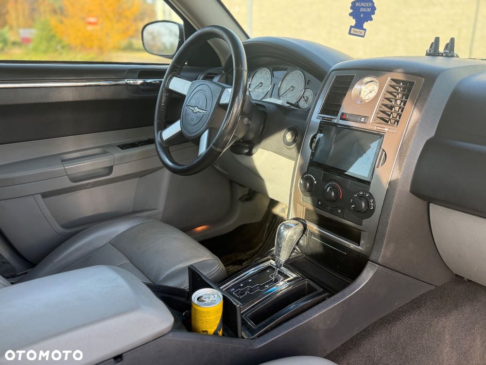 Chrysler 300C 3.5 V6 - 18