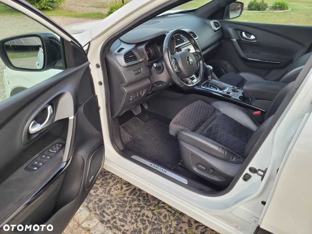 Renault Kadjar TCe 160 EDC GPF BLACK EDITION - 4
