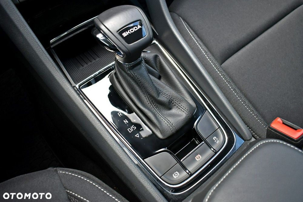 Skoda Karoq 1.5 TSI ACT Selection DSG - 25