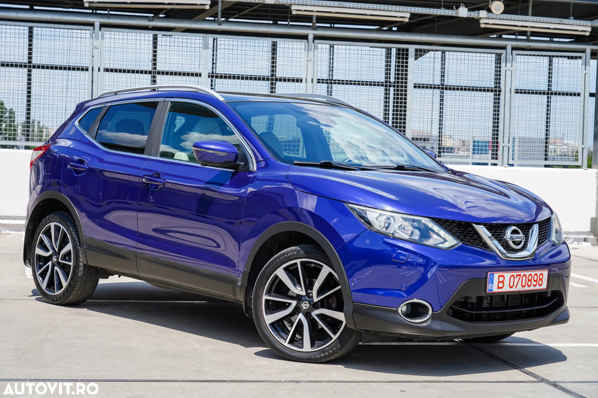 Nissan Qashqai 1.6 DCI Xtronic TEKNA+ - 9