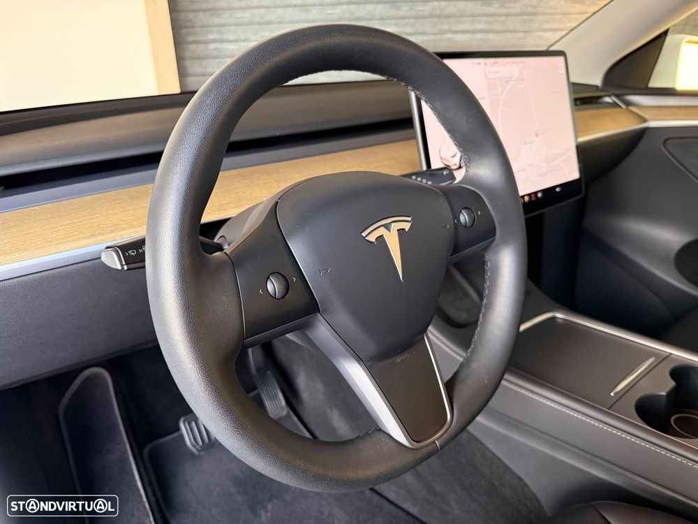 Tesla Model Y Standard - 5